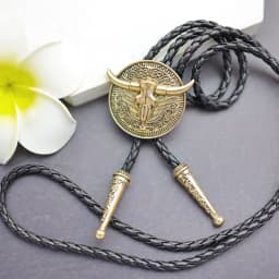 Vintage Bull Head Pendant Black Leather Rope Necktie Western Cowboy Bolo Tie for Men Women Necklace Accessories Adjustable