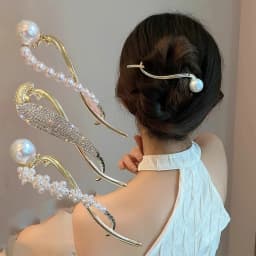 Elegant Glitter Pearl Hair Clip For Women Trendy Twisted Hair Clip Girls Fashion Daily Life Hair Accessory Jewelry Hair Pin