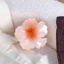 Hawaiian Gradient Hair Clips Flower Hair Claws Women Medium Size Fashion Headwear Hairpin Crab Barrette Hair Accessories