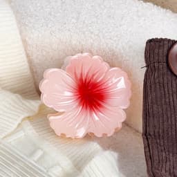 Hawaiian Gradient Hair Clips Flower Hair Claws Women Medium Size Fashion Headwear Hairpin Crab Barrette Hair Accessories