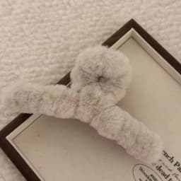 Autumn And Winter Plush Hair Clip: Shark Clip For Back Of Head Bun, High-End Furry Hair Accessories For Women