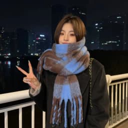 New Maillard Autumn/Winter Plaid Scarf Women's High-End Feel Korean Style Versatile Warm Shawl Thickened Neck Scarf Trendy
