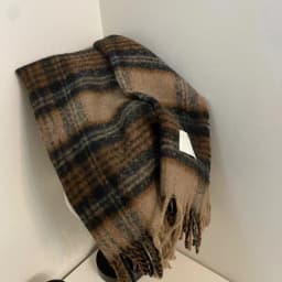 New Maillard Autumn/Winter Plaid Scarf Women's High-End Feel Korean Style Versatile Warm Shawl Thickened Neck Scarf Trendy