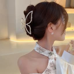 1pc pearl butterfly large hair clip for women summer design sense hair accessory shark clip at the back of the head