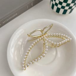 1pc pearl butterfly large hair clip for women summer design sense hair accessory shark clip at the back of the head