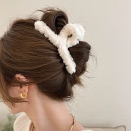 1pc Autumn/Winter Korean-style Gentle New Lamb Wool Cross Large Hair Claw Shark Clip Hair Accessory, Suitable for Daily Use
