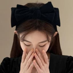 1pc Large Velvet Bow Hairband for Autumn Winter Parties or Daily Wear Stylish Princess Hair Accessory and a Great Gift for Women