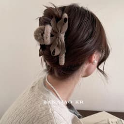 1pc Autumn/Winter Bow Woolen Hair Clip for Women, High-End New Shark Clip, Autumn and Winter Back-of-Head Hair Clip