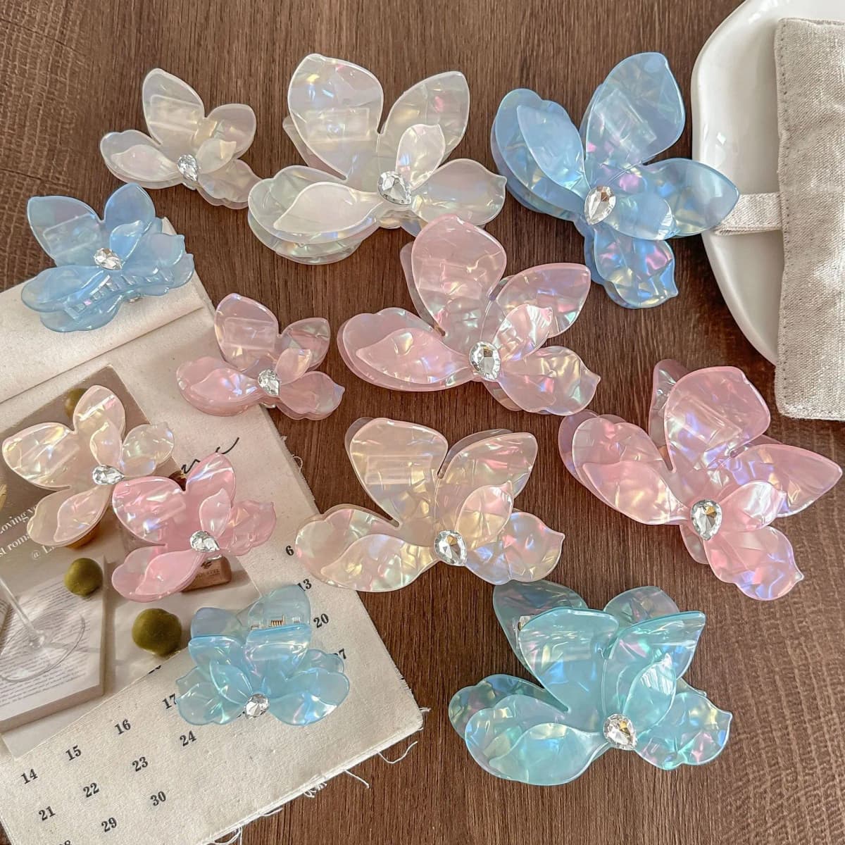 9CM Colorful Butterfly Inlay Rhinestone Hair Claw Acrylic Claw Clips Trendy Hair Clips for Women Girls Hair Accessories 