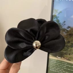 Korean Retro Satin Petal Clip Women's 2025 New High-end Shark Clip Back of the Head Hair Clip