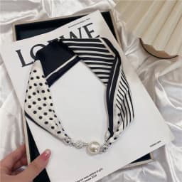 New Summer Pearl Decoration Magnetic Buckle Silk Scarf Versatile Neck Protection Fashionable High End Matching Shirt Scarf Lady