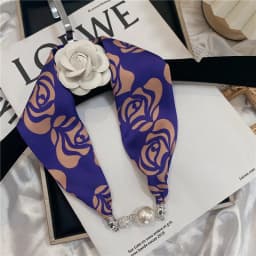 New Summer Pearl Decoration Magnetic Buckle Silk Scarf Versatile Neck Protection Fashionable High End Matching Shirt Scarf Lady