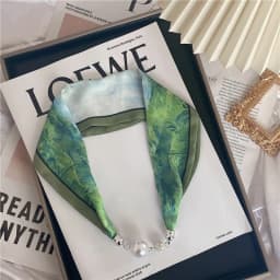 New Summer Pearl Decoration Magnetic Buckle Silk Scarf Versatile Neck Protection Fashionable High End Matching Shirt Scarf Lady