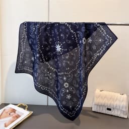 Trendy Print Square Scarf For Women Cotton Velvet Neck Scarf Shawl Warp Elegant Neckerchief Bandanas Ladies Hijab