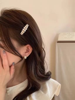 Korean Style Side Pearl Bangs Hair Clip for Women, Forehead Clip Hair Accessory, Internet Celebrity 2025 New Model, High-End Sid