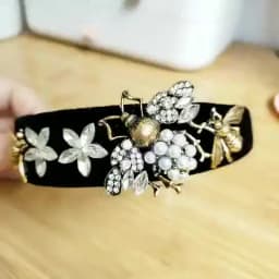 Cross-Border Vintage Court Style Baroque Rhinestone Headband Bee Wide Edge Gold Velvet Head Buckle Pearl Headband