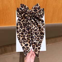 1 leopard print oversized bow hair clip, simple and versatile, suitable for daily use