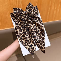 1 leopard print oversized bow hair clip, simple and versatile, suitable for daily use