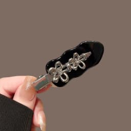 1/2pcs Korean Style Sweet Cool Metal Flower Scar Free Hair Clip Niche Exquisite Daily Outfit Party And Travel Fashion Headwear