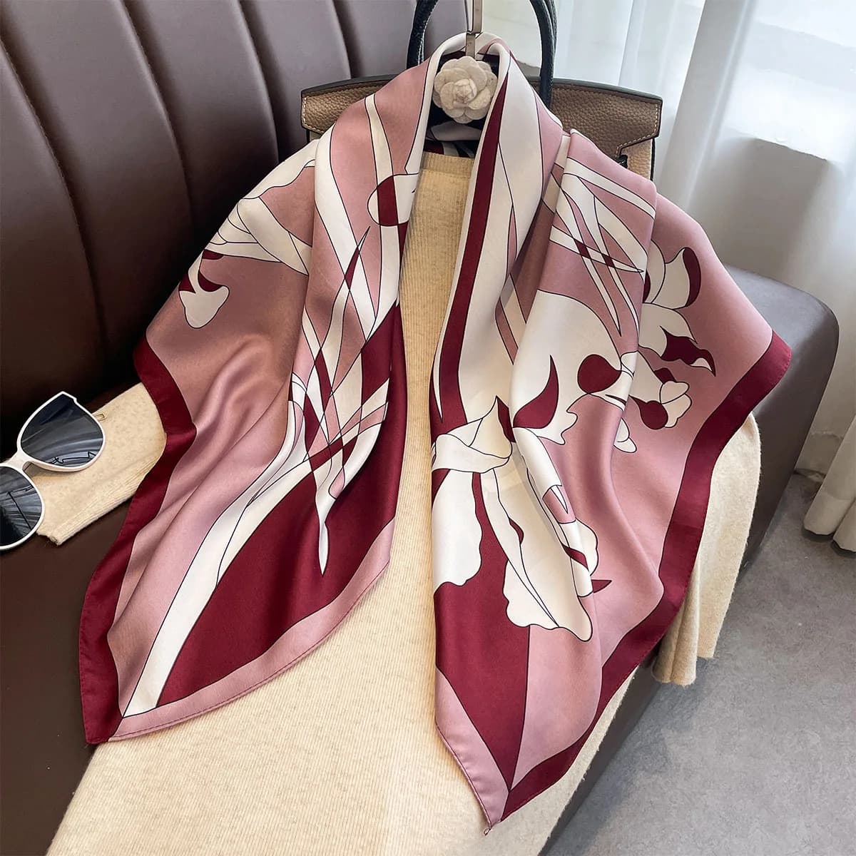 New Luxury Print Twill Silk Square Scarf for Women Headband Shawl Fashion Wraps Hijab Neckerchief Headscarf Foulard Bandana