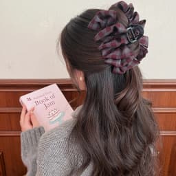 Korean-style plaid cloud bubble large hair claw, elegant and high-end hair clip for the back of the head, suitable for daily use