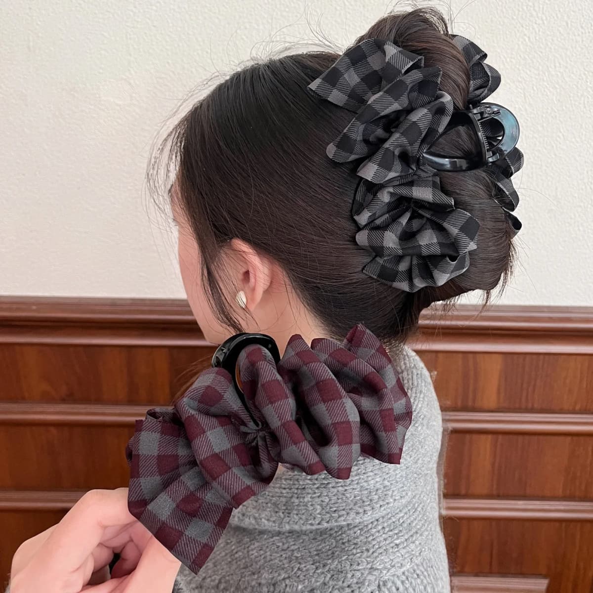 Korean-style plaid cloud bubble large hair claw, elegant and high-end hair clip for the back of the head, suitable for daily use
