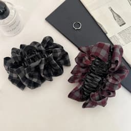 Korean-style plaid cloud bubble large hair claw, elegant and high-end hair clip for the back of the head, suitable for daily use