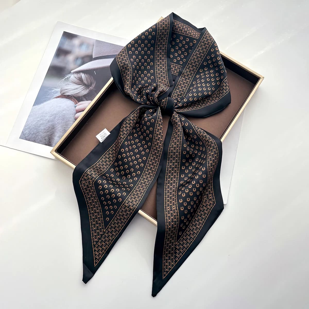 Fashion Print Skinny Scarf For Women Luxury Hair Band Soft Stain Ribbon Tie Neck Bag Scarf Design Wrist Belt For Daily Wear