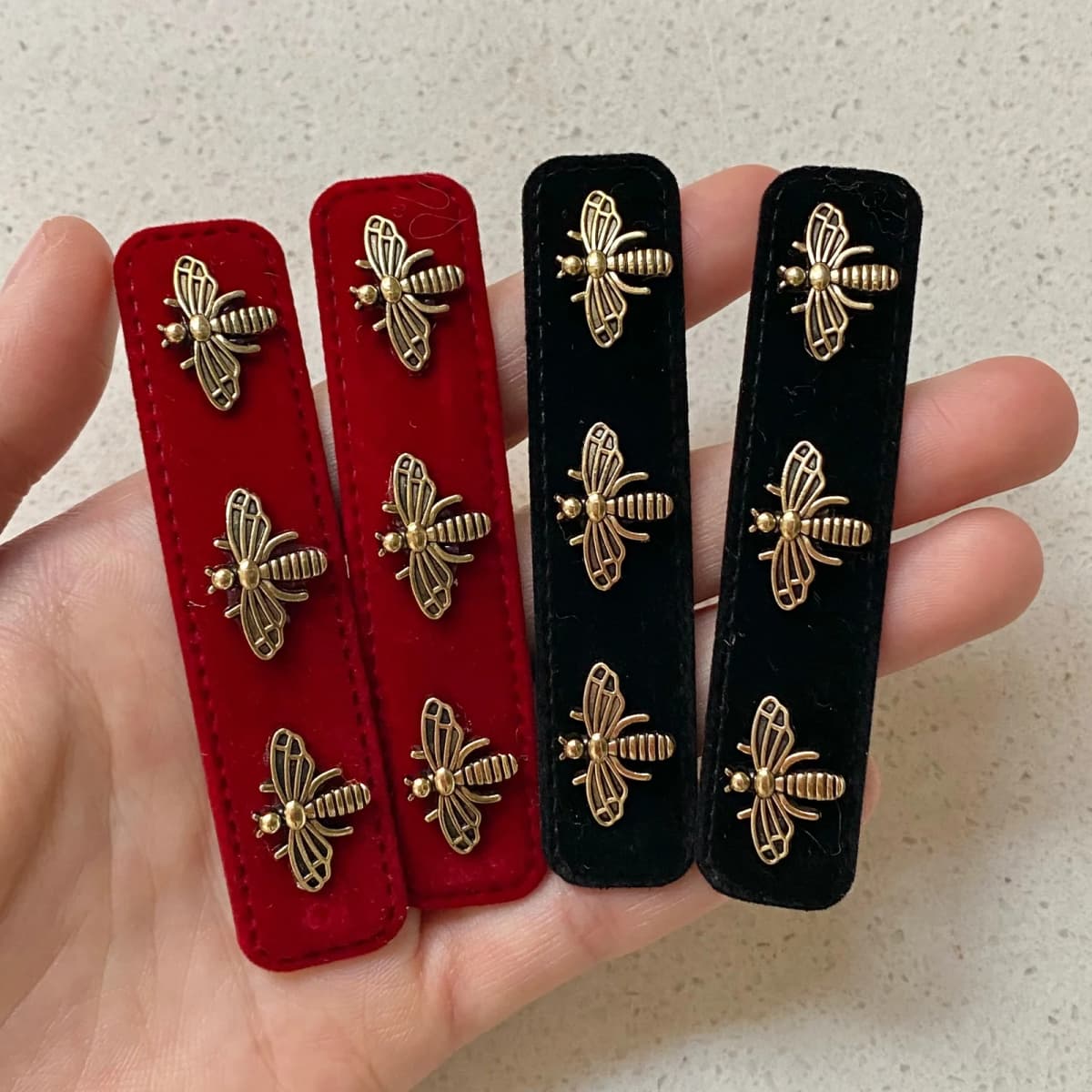 2PCS Red & Black Velvet Hair Clips, Gold Bee Embellishments, Elegant Retro-Style Women’s Hair Accessories, Stylish Daily Wear