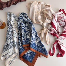 Elegant Floral Print Square Scarf for Women Summer Silk Touch Bandana Lightweight Shawl Neck Scarf Women Classic Multi Use