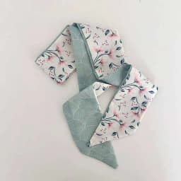 Elegant ladies’ long ribbon scarf with a rose pattern; versatile as a hairband, bag strap or neck scarf; a stylish accessory
