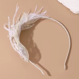 1pc Bridal Feather Headband – Soft Plume Hair Hoop, Perfect for Wedding & Photoshoot Styling.