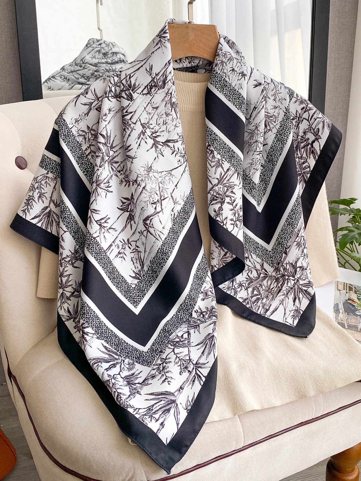 Luxury 90*90cm Square Silk Scarf For Women Fashion Neck Shawl Warps Elegant Neckerchief Bandanas Hijab Soft Stain Ladies Scarf