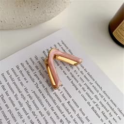 1pc Vintage Triangle Hair Clip,Elegant Small Hair Accessory for Women, Perfect for Valentine's Day, Alloy Hair Clip. Hair Clip