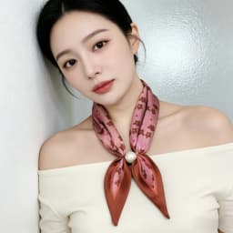 Luxury Design Magnetic Button Summer Silk Scarf Women Magnetic Pearl Necklace Scarves High End Matching Shirt Scarves Ladies