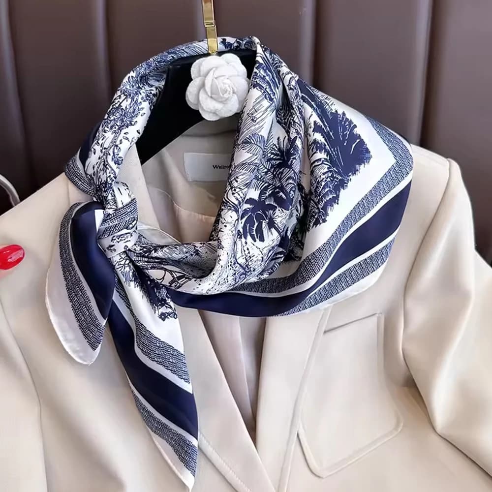 New Literary Fashionable Elegant Bandana Simulation Silk 70*70cm Temperament Square Scarves Women Spring/Summer Soft Satin Scarf