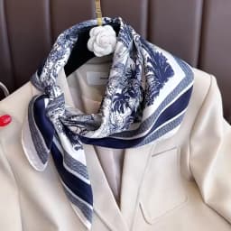 New Literary Fashionable Elegant Bandana Simulation Silk 70*70cm Temperament Square Scarves Women Spring/Summer Soft Satin Scarf