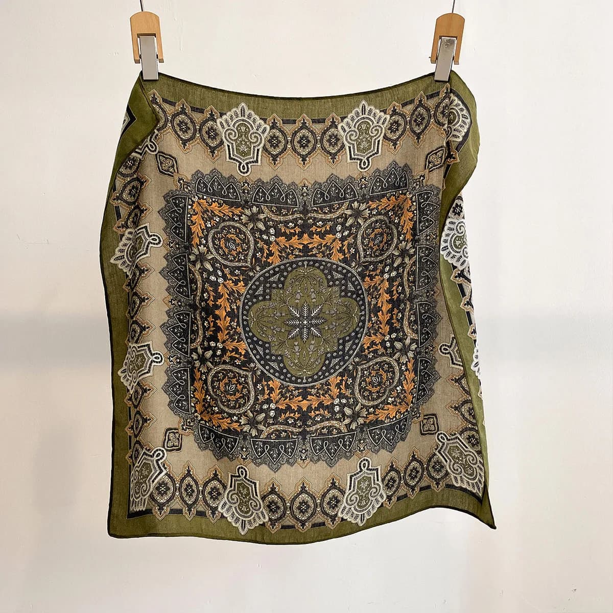 Fashion Square Scarf For Women Soft Satin Scarves Bandanas Beach Shawl Hijab Neckerchief Elegant Wraps Travel Outfits