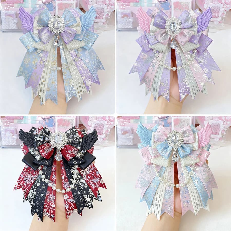 Cute and Chic Sweet Bow Brooch, Large Bow Tie Brooch, Fake Collar, Gemstone Pendant, Bead Chain, Angel Wings, Handmade DIY Finished Product, Anime Lolita Cosplay, Comic Exhibition, Anime Decoration Brooch, Badge, Gumei Backpack, Ita Bag Decoration, Brooch, Bow