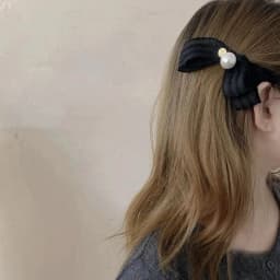 Bow Side Hair Clips: Elegant Fabric Hair Clips with Pearl Details, Versatile for Daily Wear
