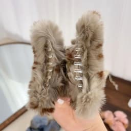 1pc Autumn and winter plush claw clip leopard print rabbit fur shark clip cute furry hair clip headwear furry hair claw headwear