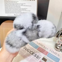 1pc Autumn and winter plush claw clip leopard print rabbit fur shark clip cute furry hair clip headwear furry hair claw headwear