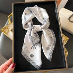Luxury Brand Silk Square Scarf Women Satin Shawls Neckerchief Casual Beach Scarves Bandana Hair Tie Hjiab Foulard