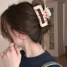 A high-quality fruit cherry flower print, acetate hair claw, fish catcher, half-tie clip, delicate headwear