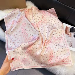 2025 New Fashion 65X65cm Women's Scarf Silk Paisley Print Scarf Square Shawl Decorative Headband Neck Luxury Design Bandana