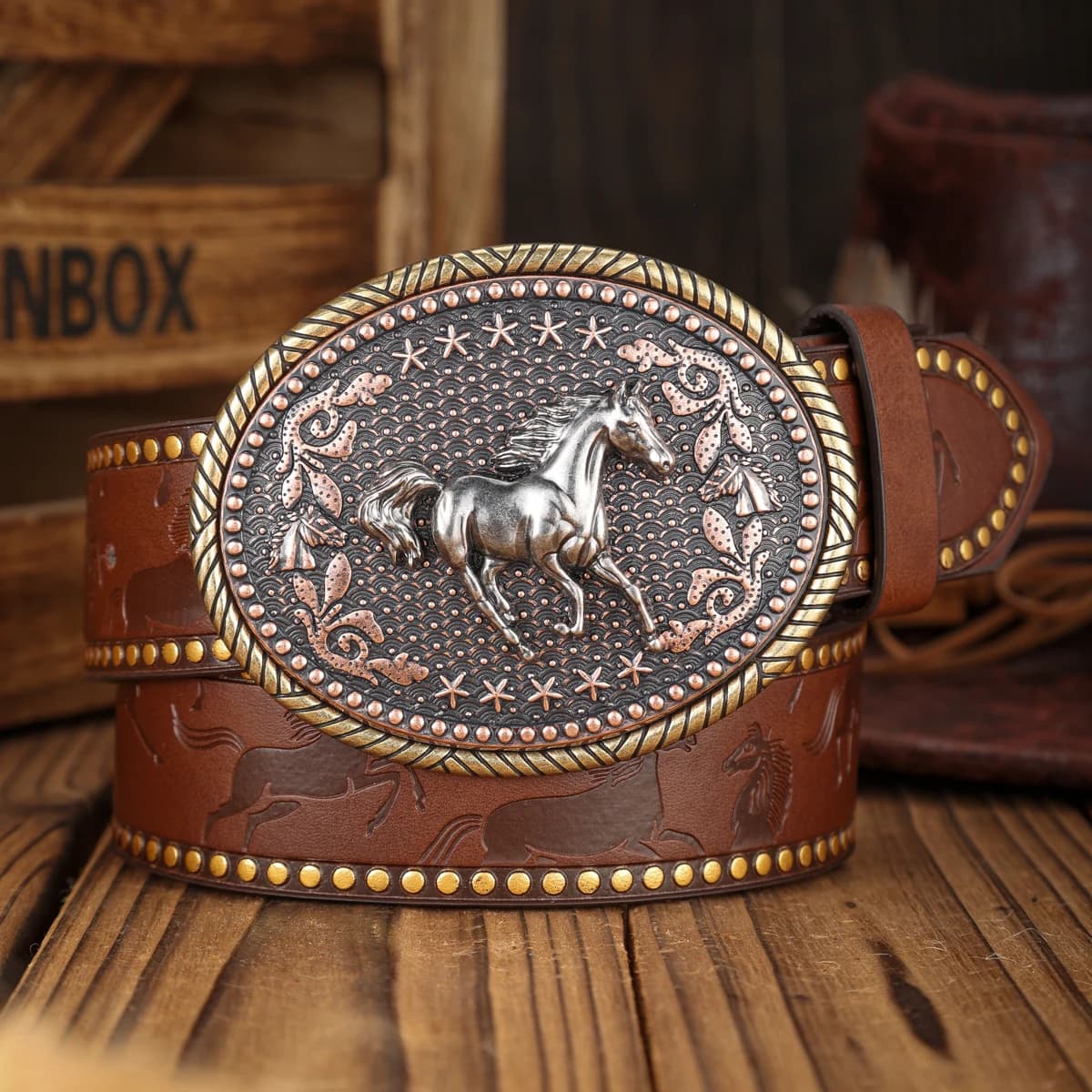 A PU Belt Suitable for Both Men and Women, Combining the Style of Western Denim and Retro, Is Perfect for Daily Casual Outings