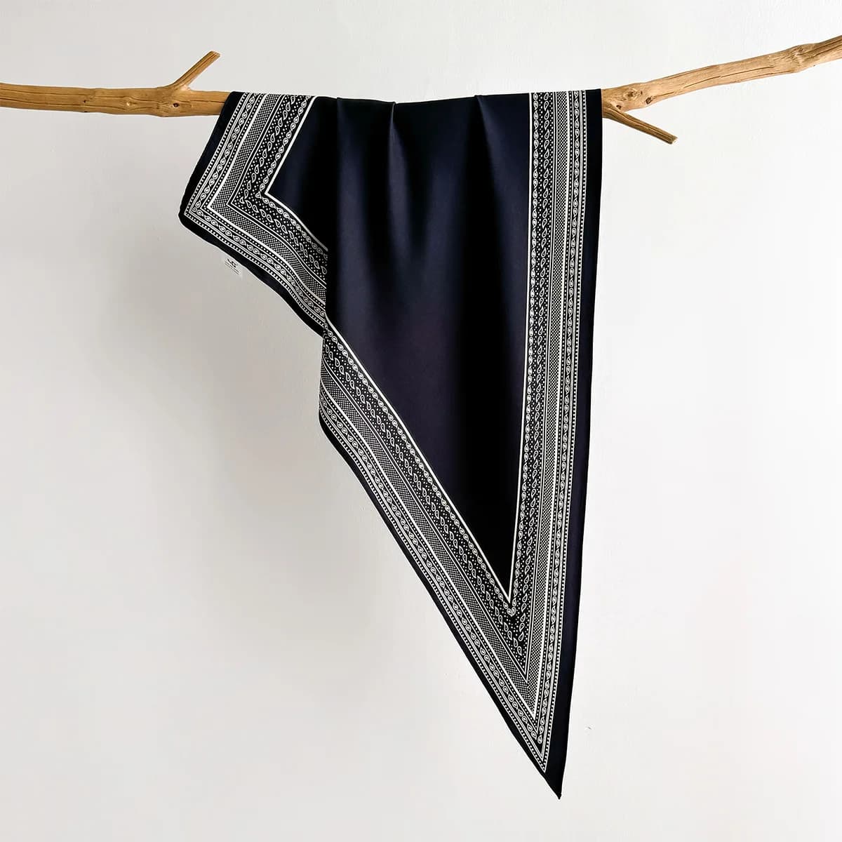 Skin Friendly Triangular Scarf Women Silk Feeling Satin Head Scarf Lady Neck Kerchief Hair Bandana Shawl Wrap Foulard Soft Silk