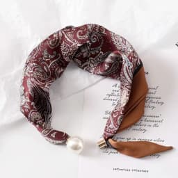 High End Chic Lazy Scarf Lightweight Convenient Magnetic Buckle Scarf Polyester Printed Design Pearl Decoration Scarf Vacation