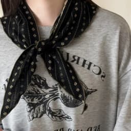 Women Vintage Floral Striped Scarf Breathable Cotton Linen Blend Triangle Neck Kerchief Boho Chic Headwrap & Necklace Scarf