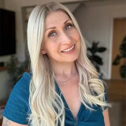 Soft Natural Wig Ombre Platinum Blonde Synthetic Lace Front Wig Heat Resistant Fiber Natural Preplucked Hairline with Baby Hair